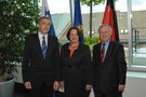 Der Passauer MdB und Staatssekretär Dr. Max Stadler (r.) mit Justizministerin Sabine Leutheusser-Schnarrenberger und Sloweniens Justizminister Ales Zalar in Berlin